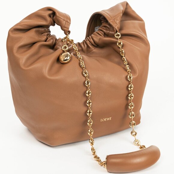 Loewe Squeeze Medium Oak Leather Shoulder Bag - Picture 7 of 16